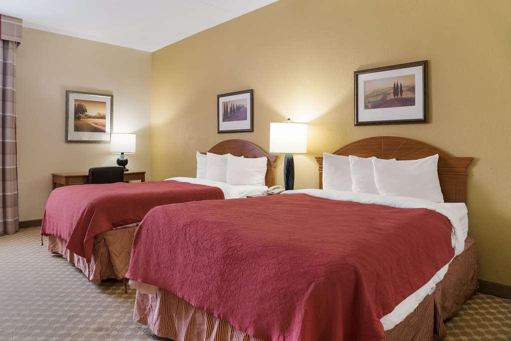 Quality Inn & Suites Saginaw Zimmer foto