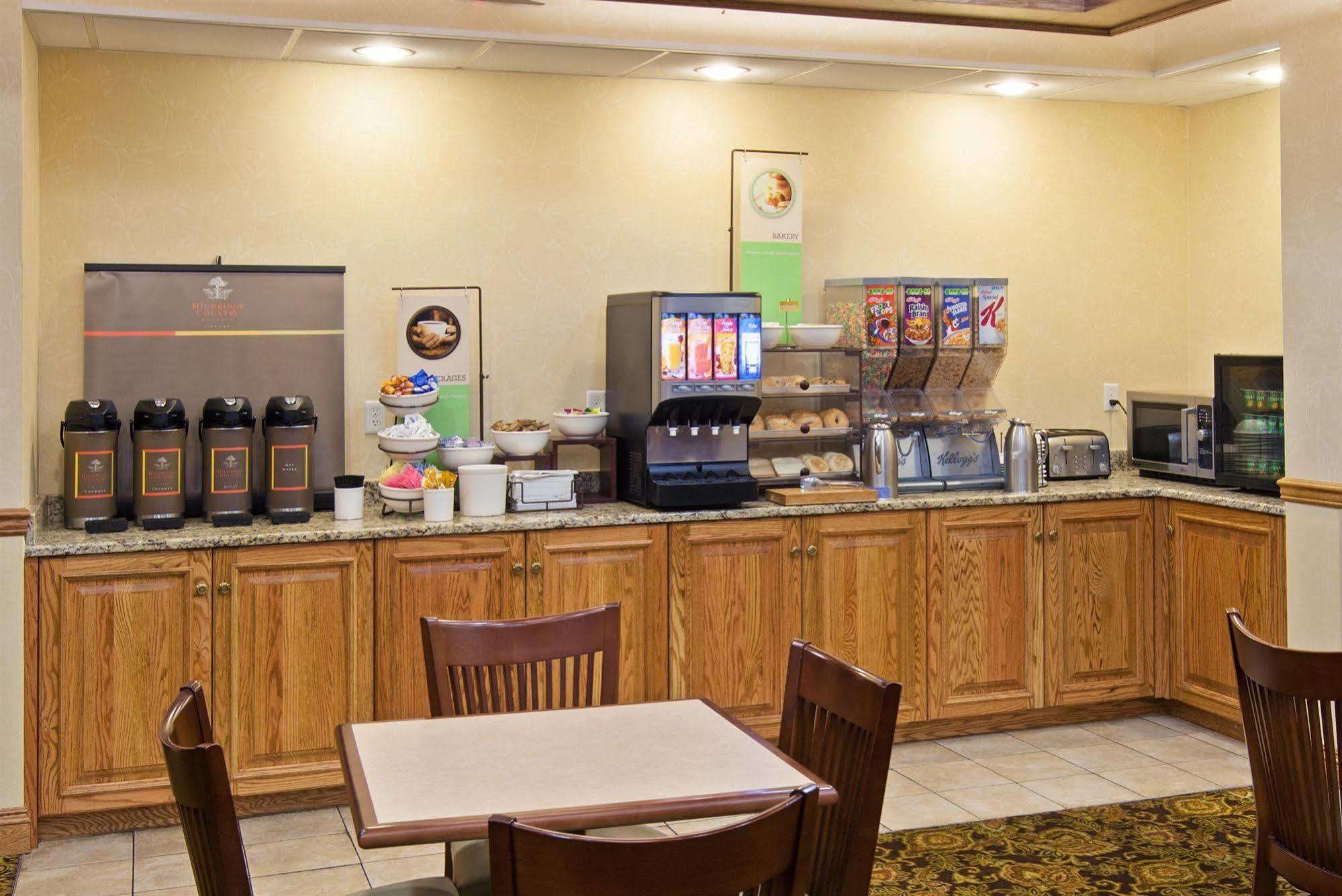 Quality Inn & Suites Saginaw Restaurant foto